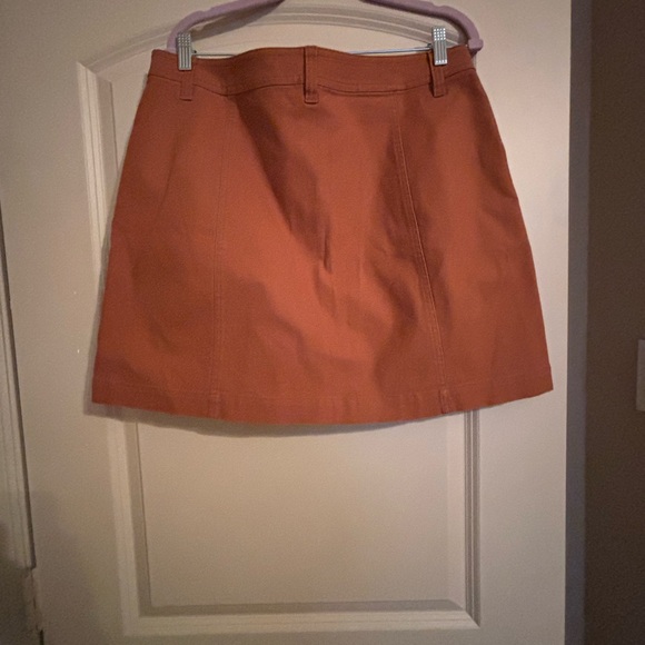 Women's Button-Front Skirt in Rust - Picture 3 of 3